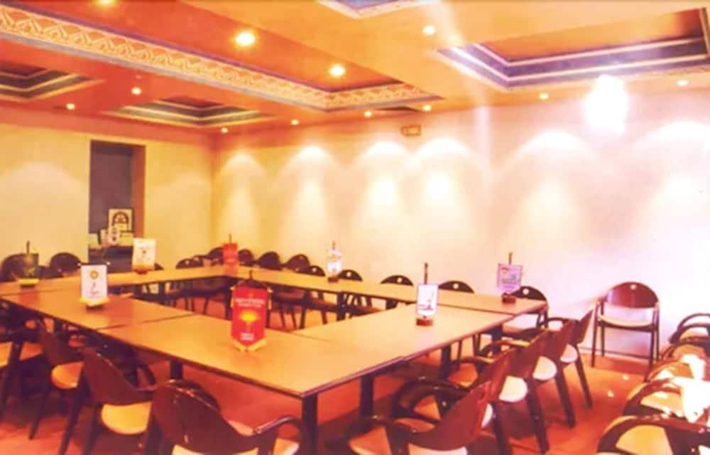Hotel Wassim Фес Екстериор снимка