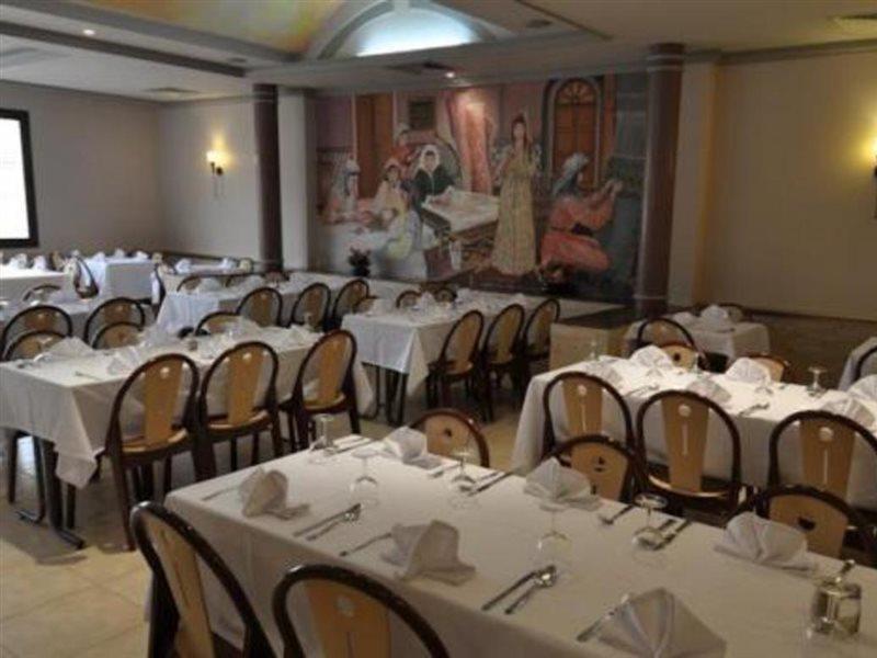 Hotel Wassim Фес Екстериор снимка